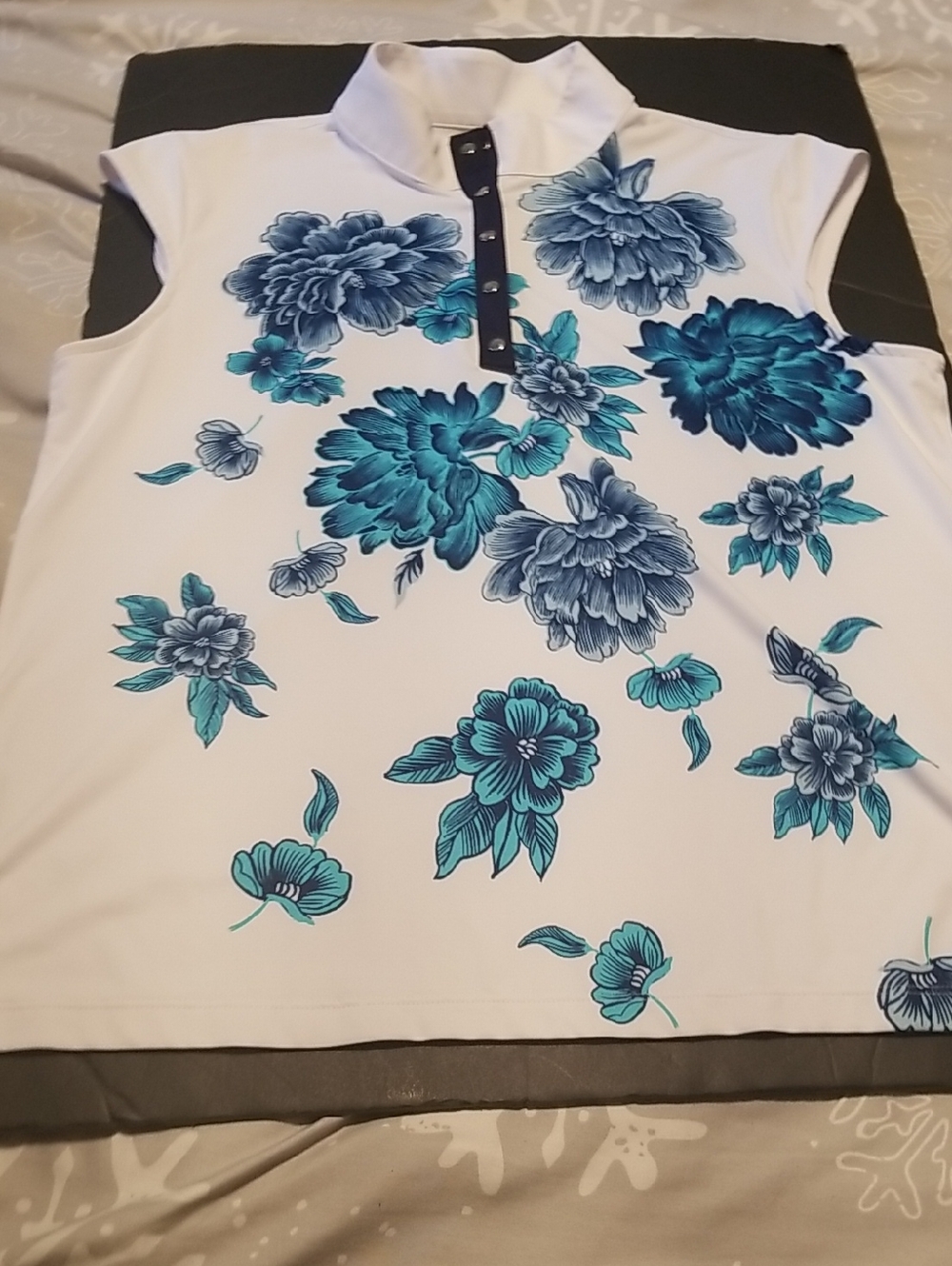 Coral Bay Golf White Tank with Blue-Teal Floral Print Size Large